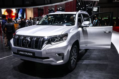 tx prado price in pakistan